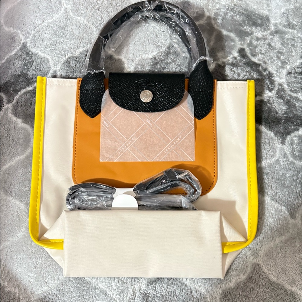 LONGCHAMP Cabas TOTE BAG XS
Beige - Canvas